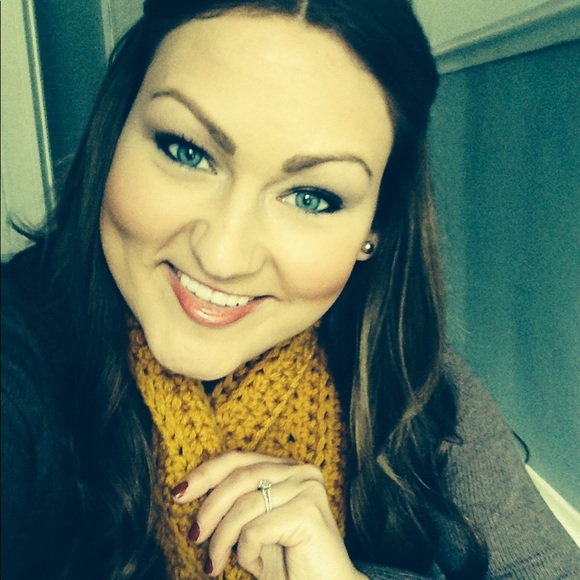 Meet your Posher, Kim - Picture 1 of 1